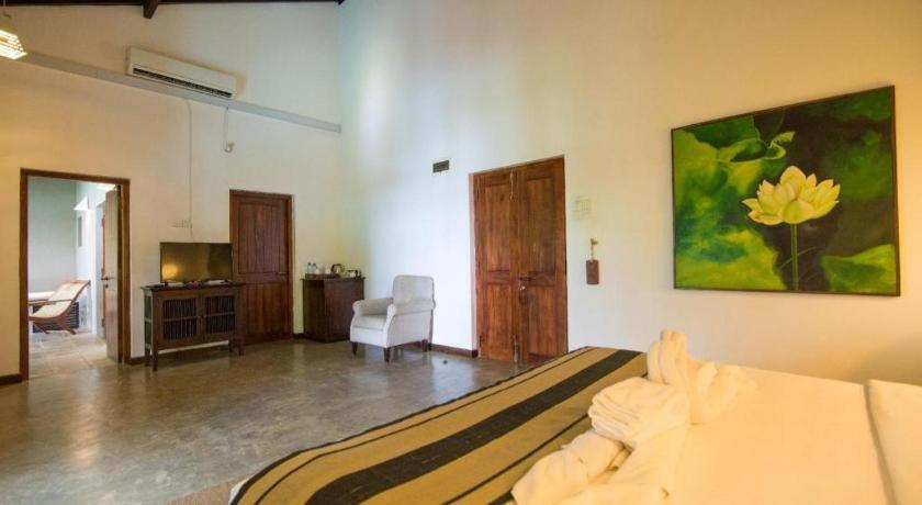 Roman Lake Ayurveda Boutique Resort Ahungalla Eksteriør billede