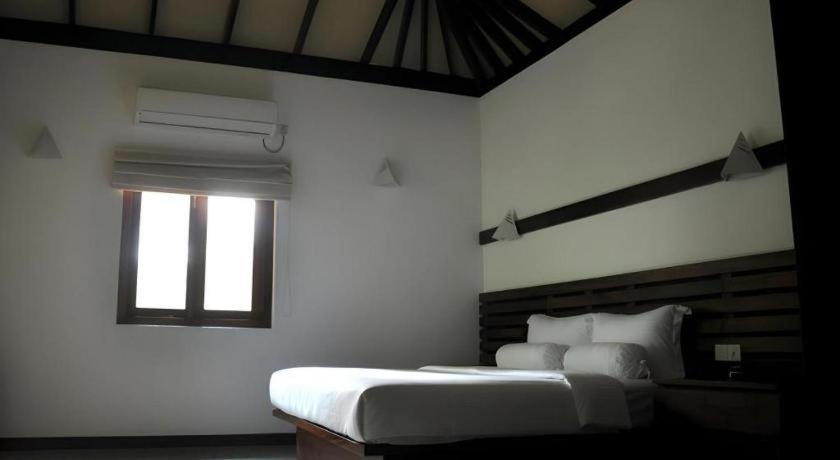 Roman Lake Ayurveda Boutique Resort Ahungalla Eksteriør billede