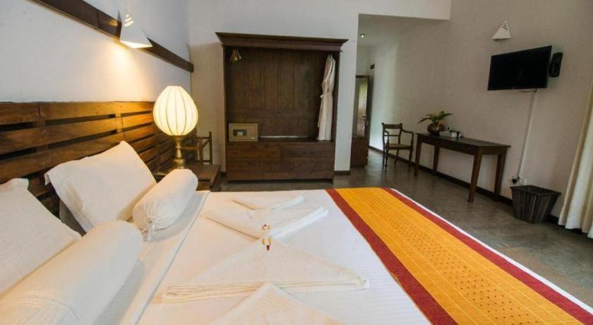 Roman Lake Ayurveda Boutique Resort Ahungalla Eksteriør billede